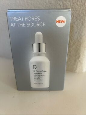 Dr. Dennis Gross Alpha Beta Pore Perfecting & Refining Serum — White